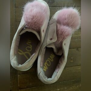 Sam Edelman Pom Pom faux fur suede sneaker size 8.5M